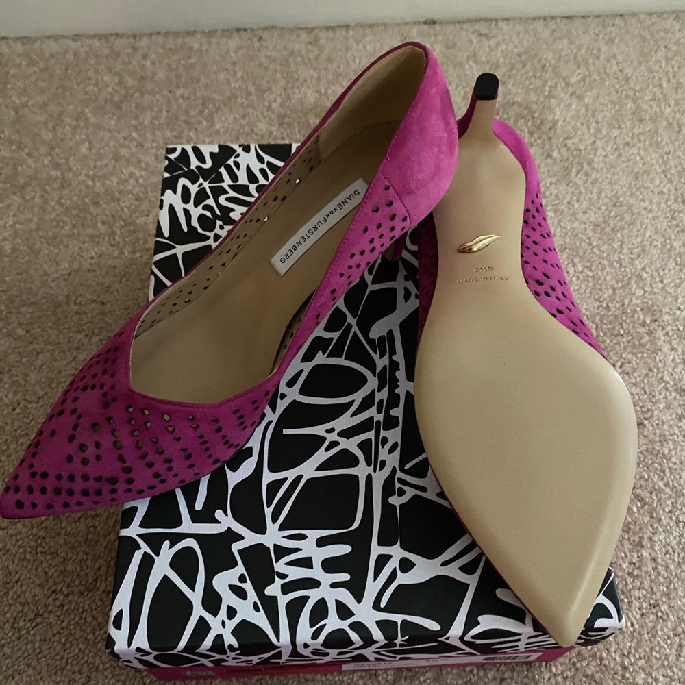 Magenta DVF stiletto heels - Picture 5 of 6
